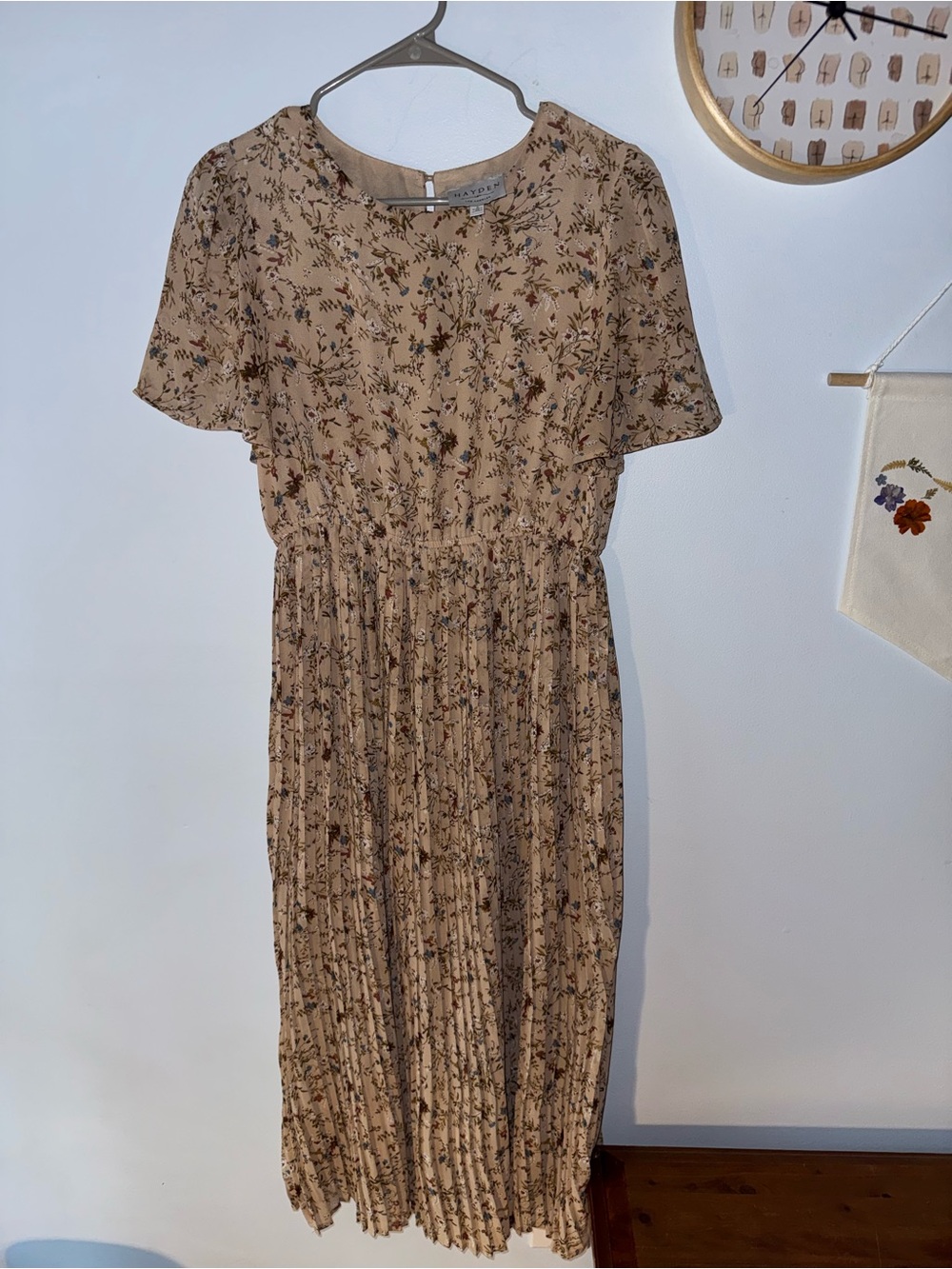 Hayden maternity Beige Floral Midi Dress